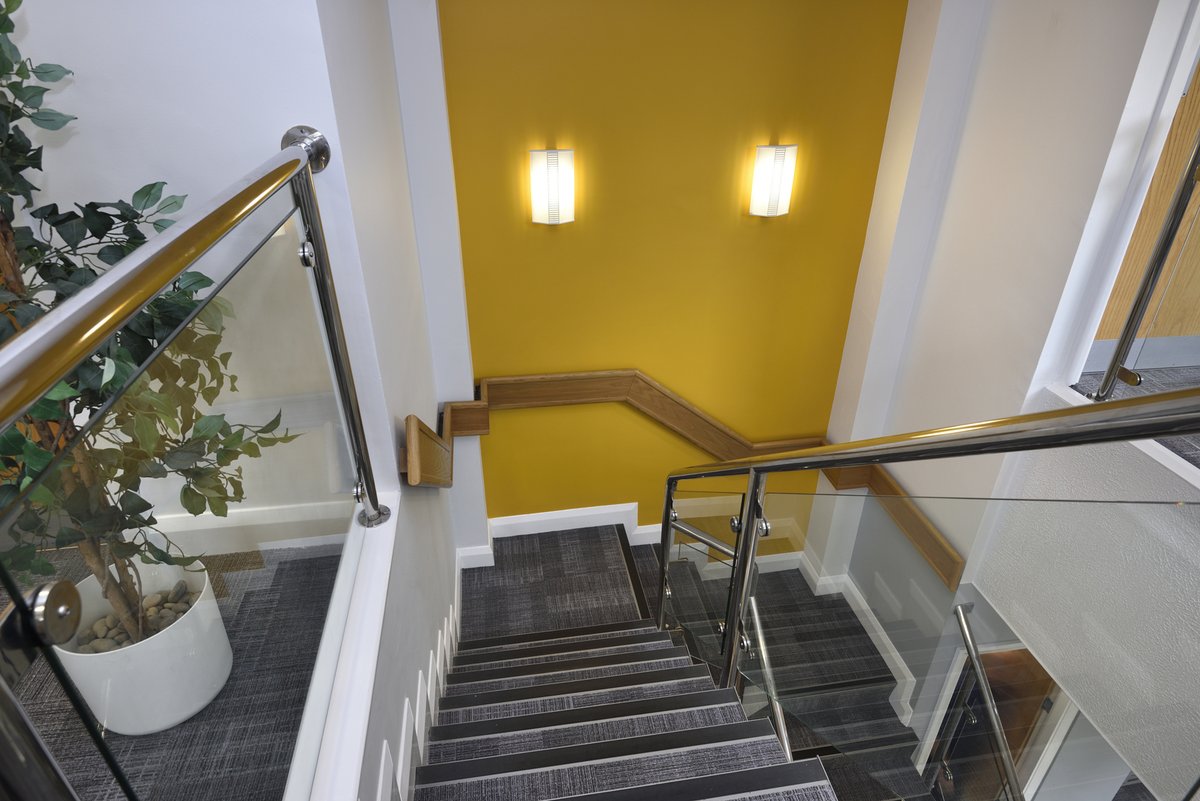 SallieMaskrey's tweet photo. @portalbusiness  ever popular Thursby House centre in Bromborough is currently undergoing a refurbishment programme which will see the addition of seven new offices, ranging from two person space up to 10 alongside a newly modernised reception area. Why not pop in and have a look https://t.co/ThqHyvc3v4