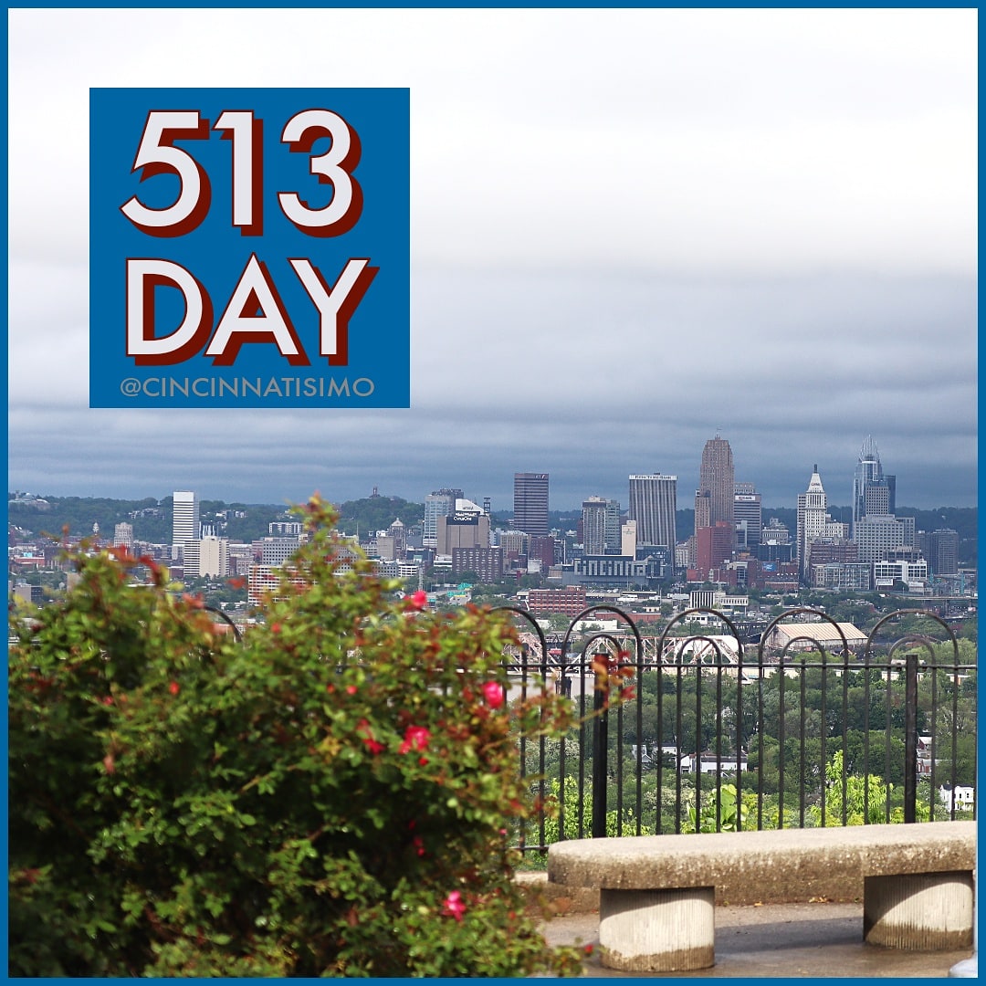 cincinnatisimo's tweet image. ¡Feliz #513Day! Hoy es día de #Cincinnati 
¿Por qué? Preguntas con esa cara... 🤔
Código 513 + Fecha 5/13 = "513 Day"
Este es el tipo de datos que debes saber si vives aquí. 😁
¿Cuál es tu lugar favorito para ir a pasear en la ciudad? Pon tus fotos en los comentarios.
