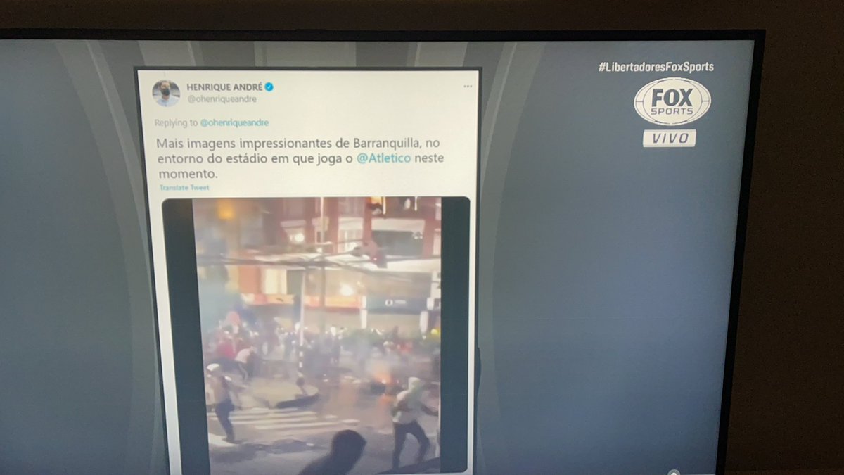 fdbedout's tweet photo. Estas son las imágenes del análisis de entretiempo de Copa libertadores en Fox Sports Brasil. Si la idea era vender una imagen de “normalidad” en Colombia, todo un éxito la misión. https://t.co/wU1zOzGjEr