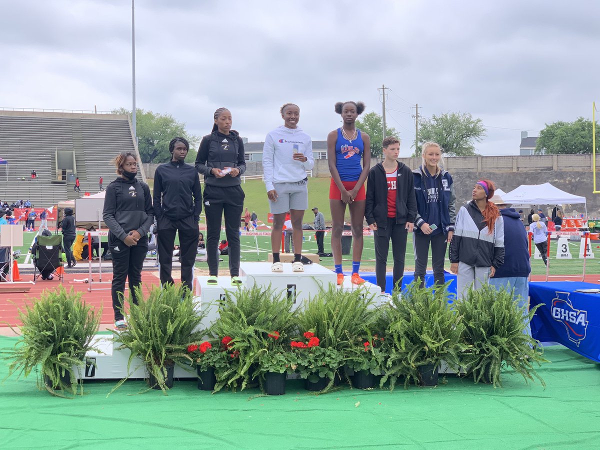 fbcoachspurlock's tweet photo. Congratulations Carly! Been jumping for 2 months = bright future @LCHS30817 https://t.co/QTd8drEOwL