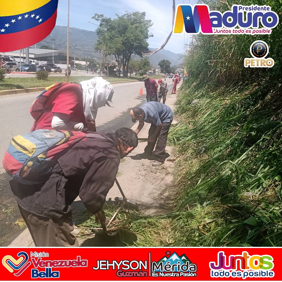 MiMeridaBella_'s tweet photo. #13mayo
La Misión Venezuela Bella continúa con el marcaje y limpieza de la calzada de toda la avenida Los Próceres con el fin de mejorar la circulación vehicular y peatonal. Seguimos avanzando día a día en hacer brillar aún más esta ciudad.
#poramoramérida
#juntostodoesposible https://t.co/GkazHqZWX1