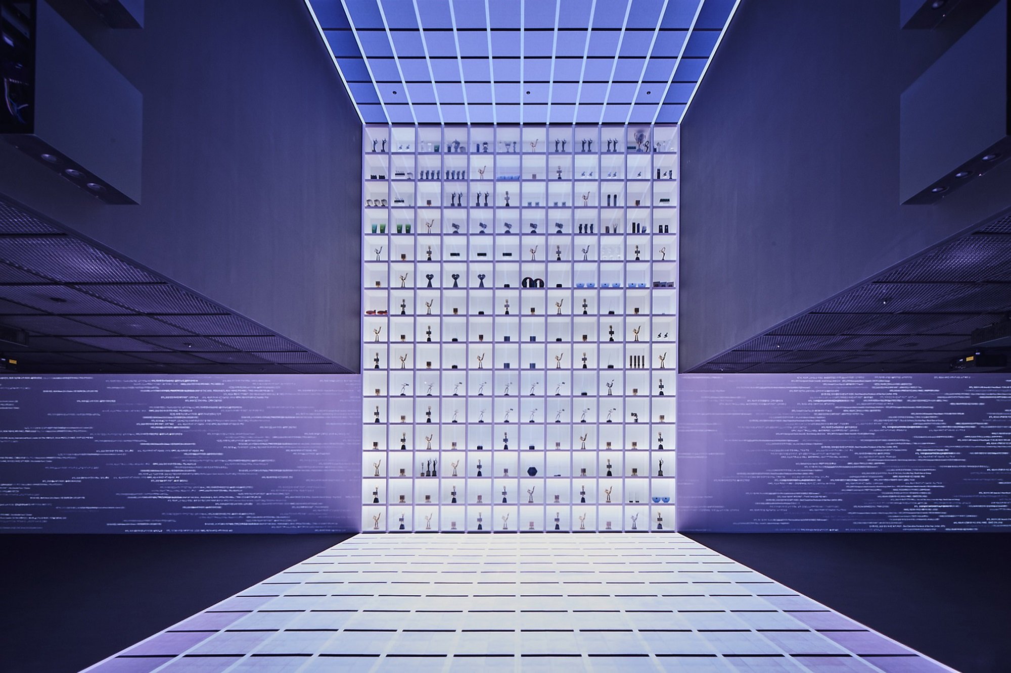 E1TE_atVcAEDebd?format=jpg&name=large