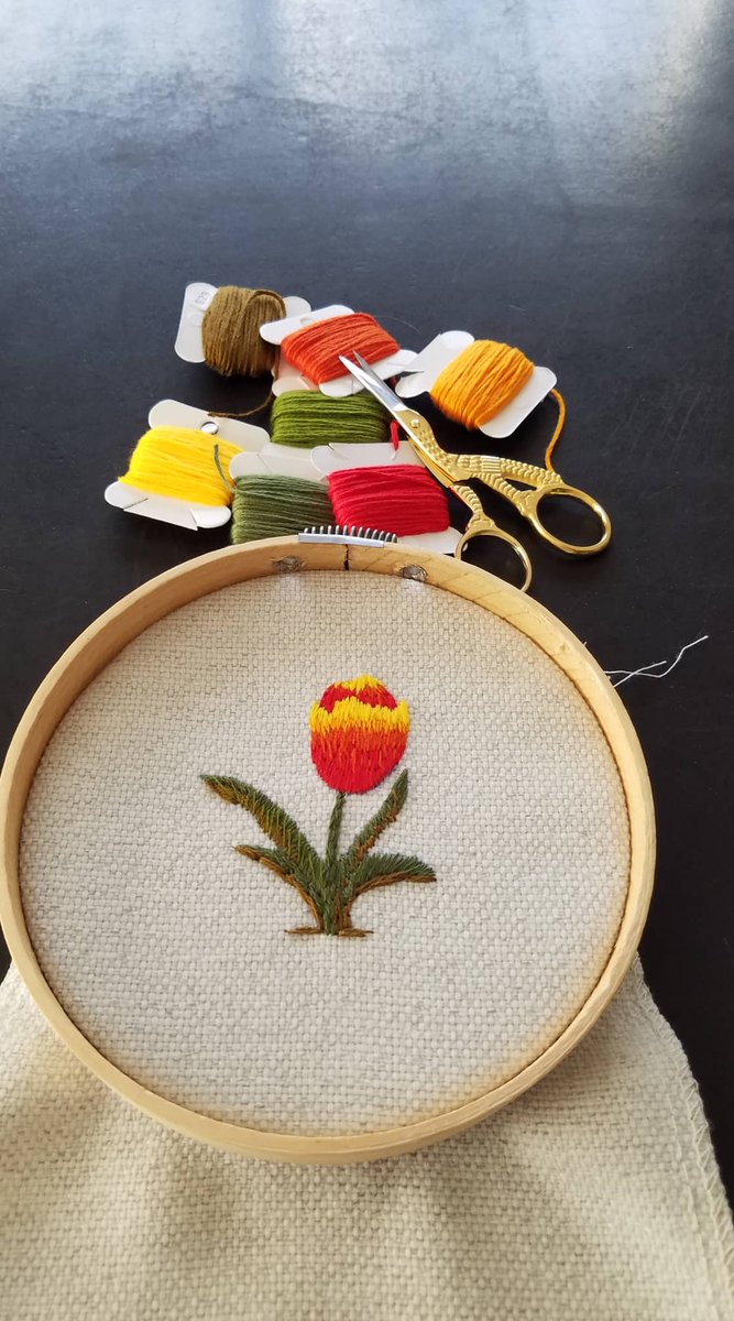 CorinthiaDesign's tweet image. I love tulips...
#TulipDay #embroidery #botanicallove #cottagecoreembroidery #floralembroidery #flowerembroidery #embroidery #embroideryart #embroideryaddicted #embroiderydesign #handmade #Flowers
