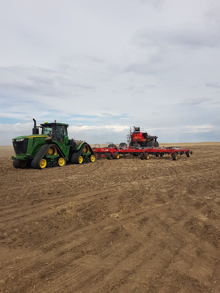 Page__Newton's tweet photo. Thanks to @pattisonag for seeding our @CabriLionsClub lentils and letting area #farmers try out this @JohnDeere @VaderstadCanada combo!!! #WestCdnAg #plant21 Supporting #CommunitySponsorship https://t.co/4JUWtPxiAR