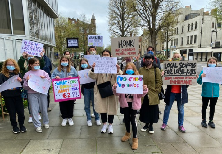 Brighton & Hove News (@bhcitynews) on Twitter photo WITH VIDEO - Families staged a protest outside #Hove Town Hall today because their children were not given a place at their catchment area schools <a href="/Misplaced62/">Misplaced 62</a>. Read our report ... bit.ly/3brJGnn WITH VIDEO - Families staged a protest outside #Hove Town Hall today because their children were not given a place at their catchment area schools <a href="/Misplaced62/">Misplaced 62</a>. Read our report ... bit.ly/3brJGnn
