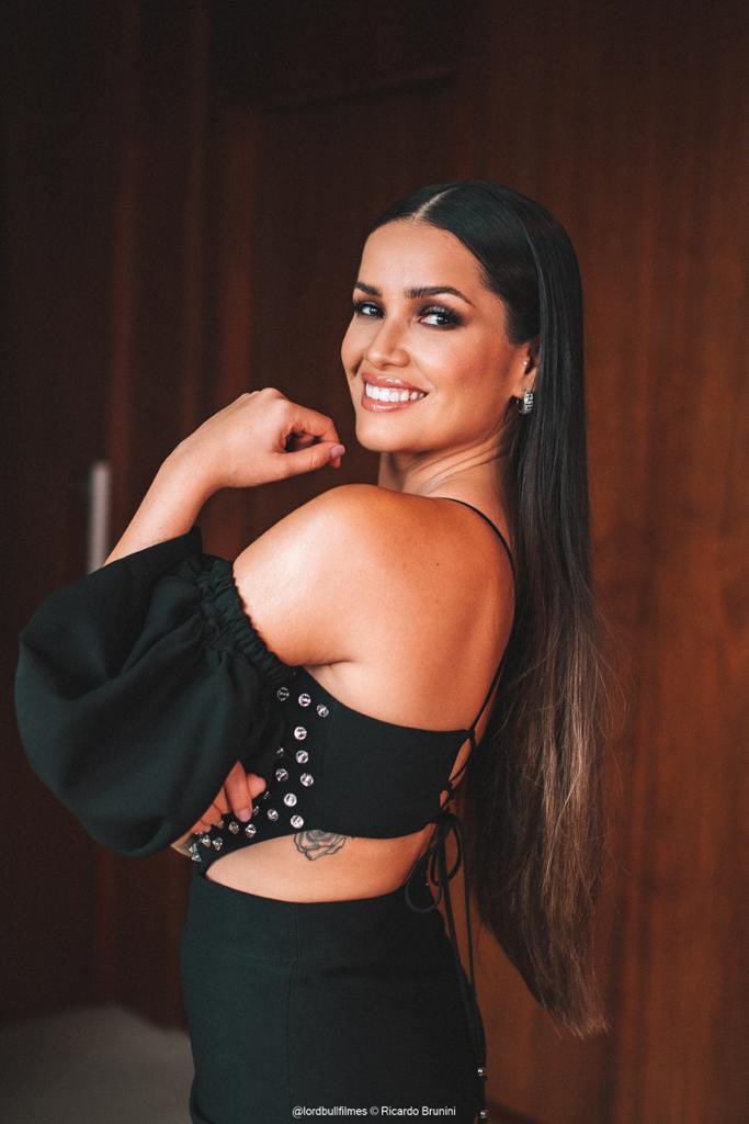 UploadJuliette's tweet photo. Juliette alcançou 28,8 MILHÕES de seguidores em seu perfil no Instagram. PATROAAA 🚀💚🌵
TE AMAMOS JULIETTE https://t.co/A64JcO0QFa