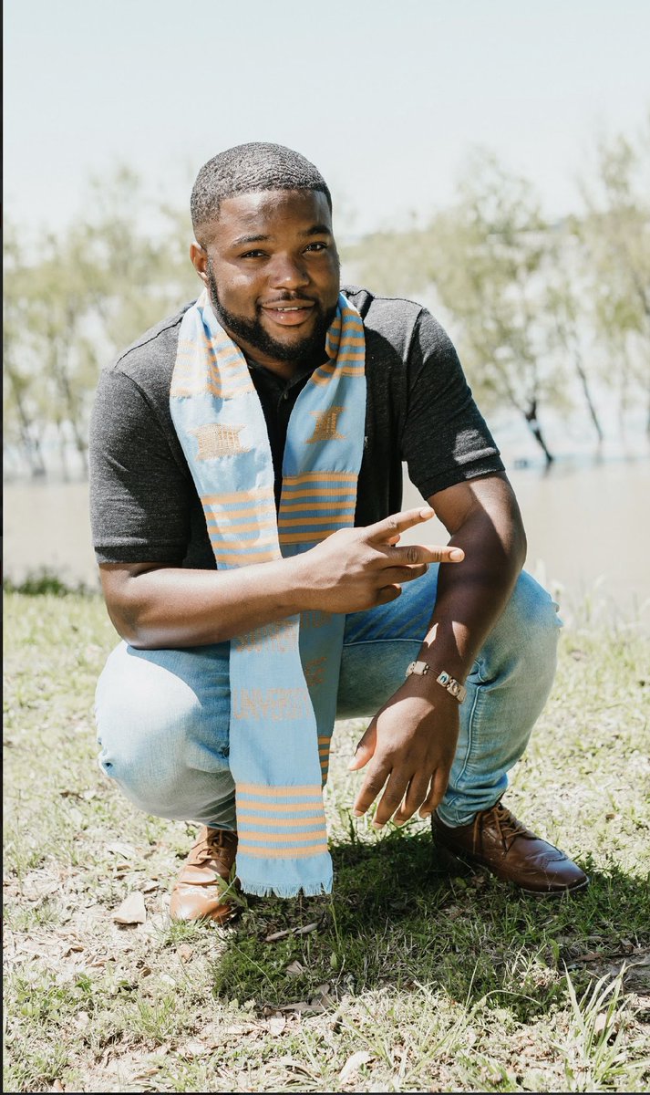 siickesst's tweet photo. Creat your own lane so you can do whatever speed limit you wish to go🏁
#JustAKidFromMarksville🖤
#CoachPrime✔️
#SU21💙💛 
— Pictures Taken By Marquis Johnson https://t.co/ozELYoOwlC