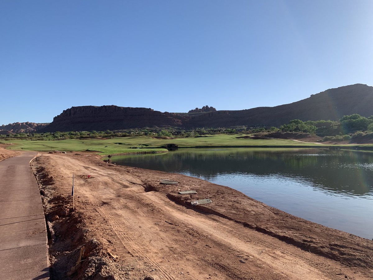 JasonMorganLV's tweet photo. Big thanks to Superintendent at Entrada at Snow Canyon in St. George, Utah, Ross Laubscher , for the sneak peek of the golf course grow in. Seeded bentgrass  greens, tees, and fairways! It’s going to be a sweet track when it’s all done! @sincitygcsa @rlaubscher https://t.co/Q8lgfVg1g4