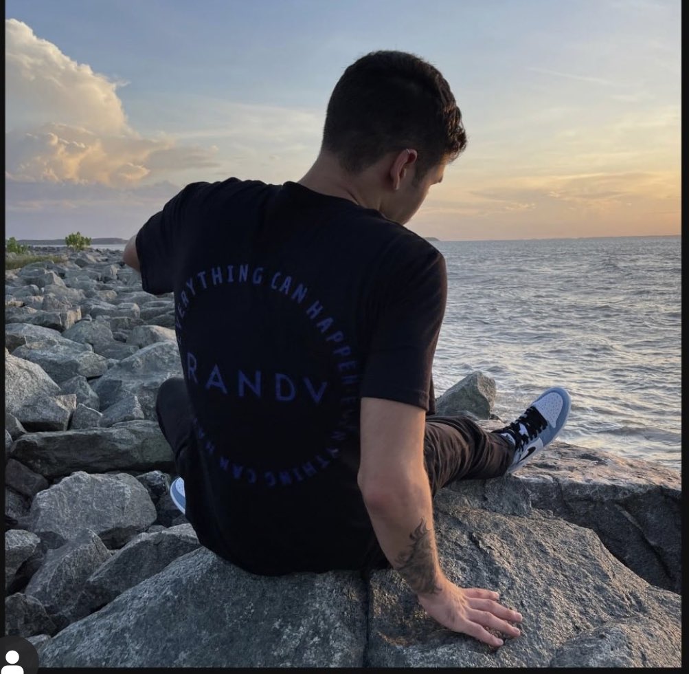 randvslz's tweet photo. E TEM PROMOÇÃO DA ECH🔥
Na compra de uma camisa do drop Everything Can Happen por apenas R$ 69,90, você GANHA uma Randv Collection One PRETA 
Corre lá no insta e aproveita!!®️https://t.co/j1RVKnamFc https://t.co/8vUwW7vvW3