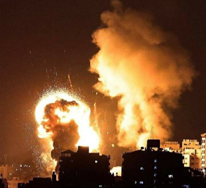 Dünyanın teröristi, Gazze’yi bombalıyor!
...
#GenocideinGaza
#GazzaUnderAttack