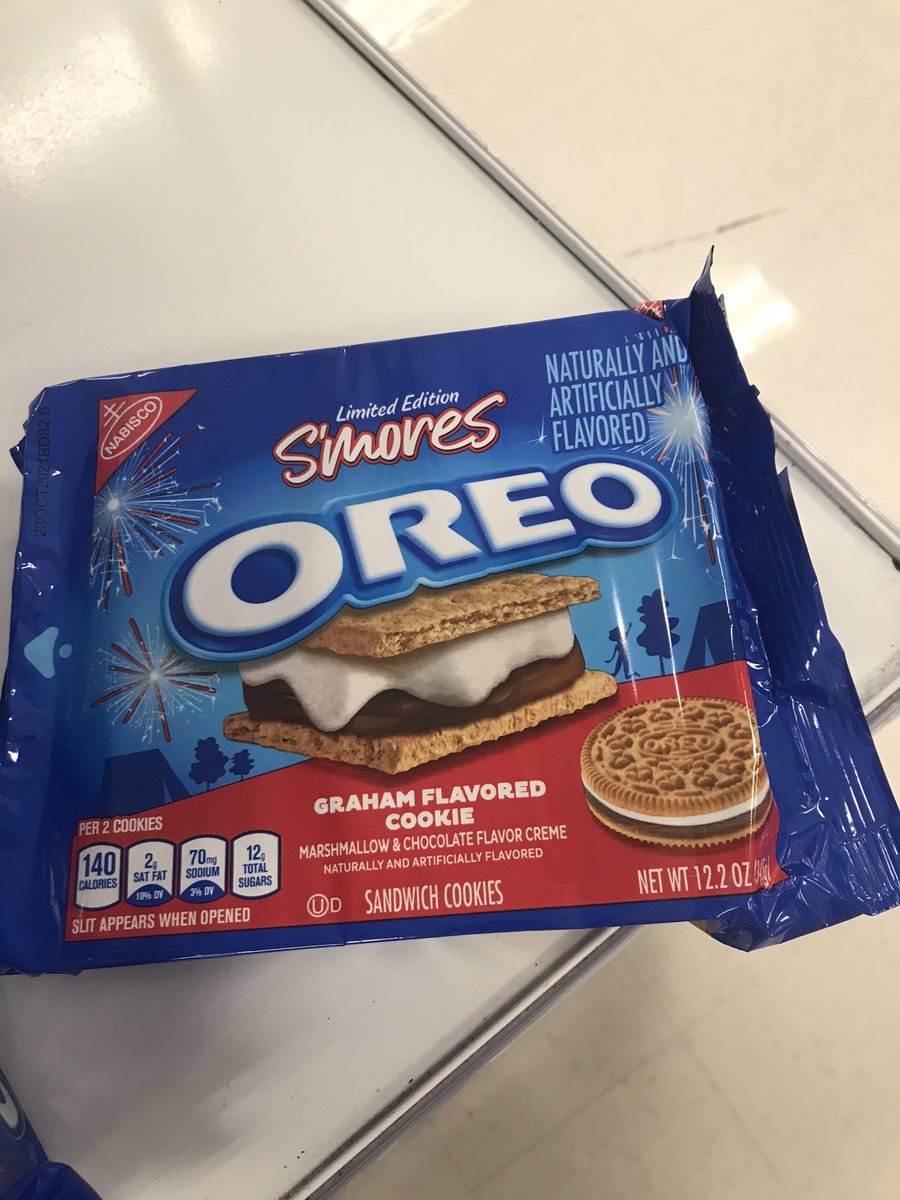 Drewzky35's tweet photo. @Oreo y’all really missed an opportunity here by not calling these “Smoreos” https://t.co/qvTcxEKvVn