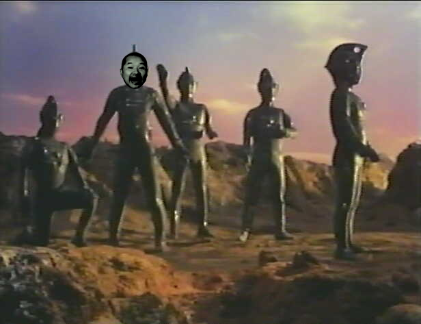 hitoshione's tweet image. まさかこの兄弟に入れるとは思わなかった。幼きオレに教えてあげたい。「お前、４５年後にウルトラ兄弟になれるぞ！」「ほんと？」「但しクソコラでな！」「クソコラってなに！？」「あとその五年前にトロフィーもらうけど、絶対に口開けて笑うなよ！」RT @TakkyuIshino: