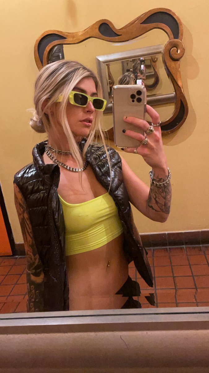 Luci_officialxo's tweet photo. A couple months ago I went through an identity crisis. My therapist (shout out therapy) told me that now I’m on a journey to finding the real me and not just morphing into whoever I’m dating. But for the first time in years I feel like I’m finally becoming the person I wanna be. https://t.co/GFGWgohVRb