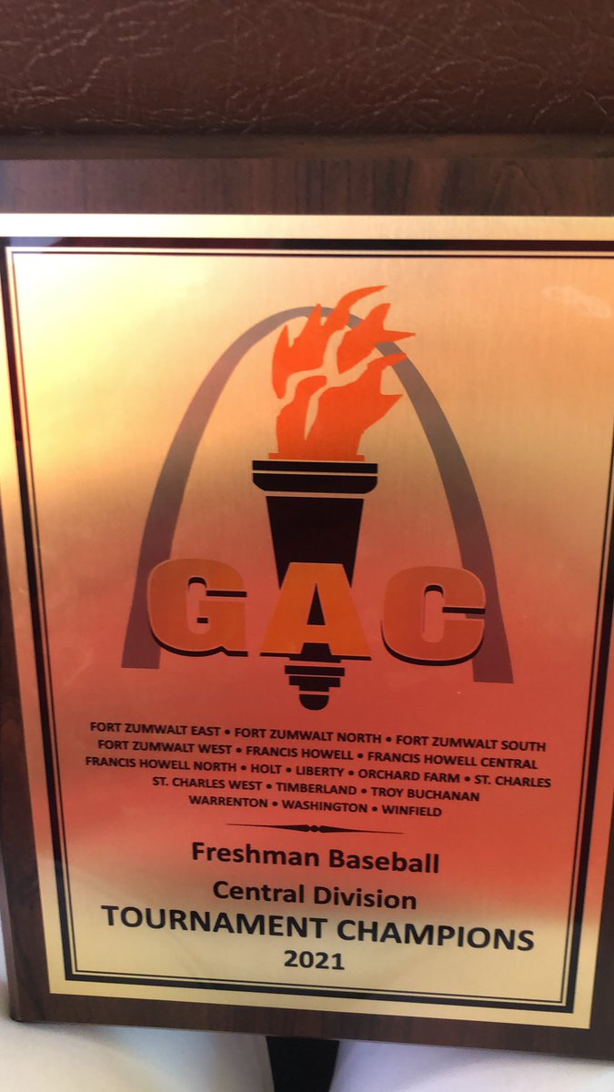 With a 9-1 victory over Zumwalt North, your freshman Eagles are the UNDISPUTED, OUTRIGHT CHAMPS OF THE GAC! They finish 2021 with a 16-3 record. Congrats to these boys on a fantastic season! This is a special group and I was incredibly fortunate to be their coach. LETS GO EAGLES!