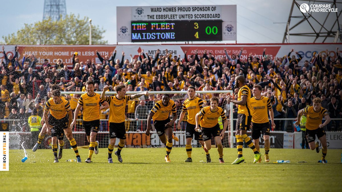 Happy Friday people.

5 years ago today a thing happened.

💛🖤