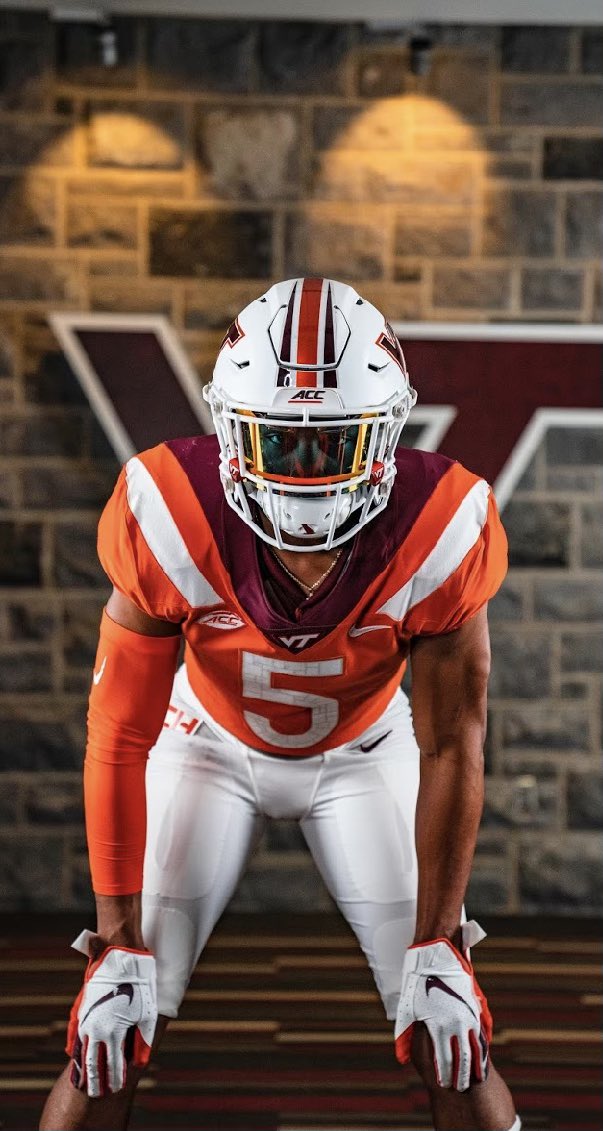 I had a great conversation with @CoachShibestVT  I am thankful to receive my second D1 offer from Virginia Tech <a href="/DormanFootball/">⚔️Dorman Football⚔️</a> @PalmettoPrepsSC <a href="/HighSchoolBlitz/">High School Blitz</a> <a href="/NPCoachJeff/">Jeff@nationalpreps.com</a> <a href="/thedrsec/">Dr. SEC</a> <a href="/chanceblack03/">chance black</a>