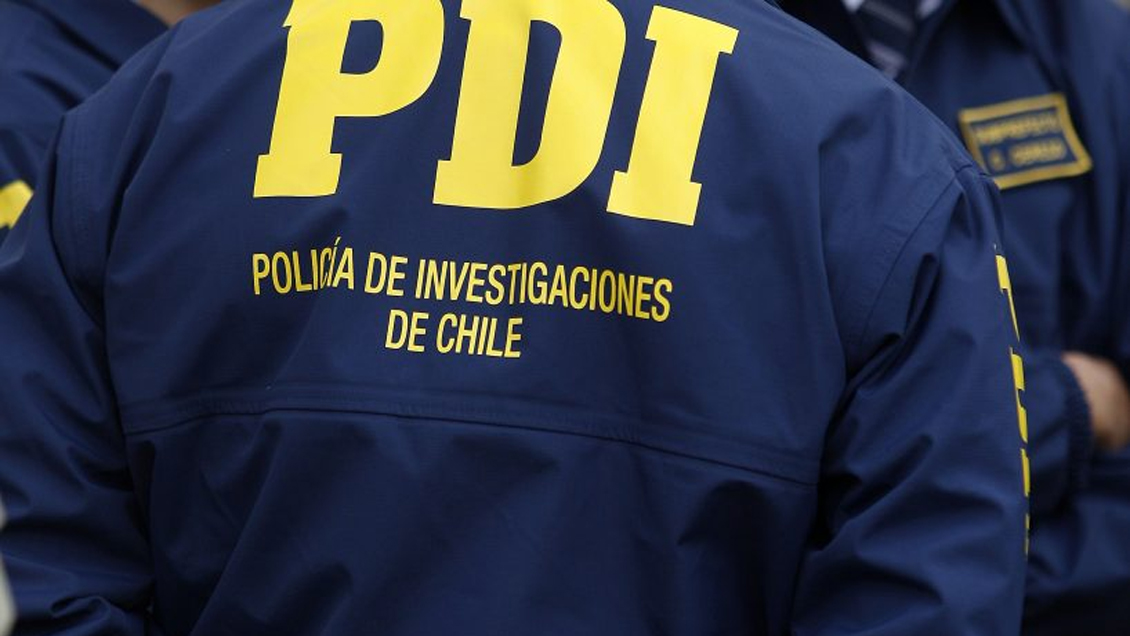 La PDI retiró este jueves documentos desde la #Municipalidad de #SanRamón en el marco de la indagatoria por presunto enriquecimiento ilícito, cohecho y lavado de dinero que involucra al alcalde y candidato a la reelección, Miguel Ángel Aguilera. bit.ly/3ofFdcn