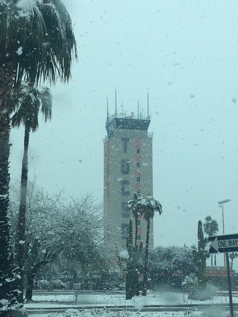 TucsonAirport's tweet photo. Yeah, but mentally we're here 😅🛫☀️🌵 #FindAHappyPlace https://t.co/KW83N7pOy5