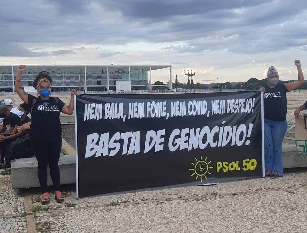 homofobiaNAO's tweet photo. Manifestação #13deMaioNasRuas #ForaBolsonaro #ForaBolsonaroGenocida em Brasília DF #ocupe #ocupar https://t.co/hisnB0XQ9N