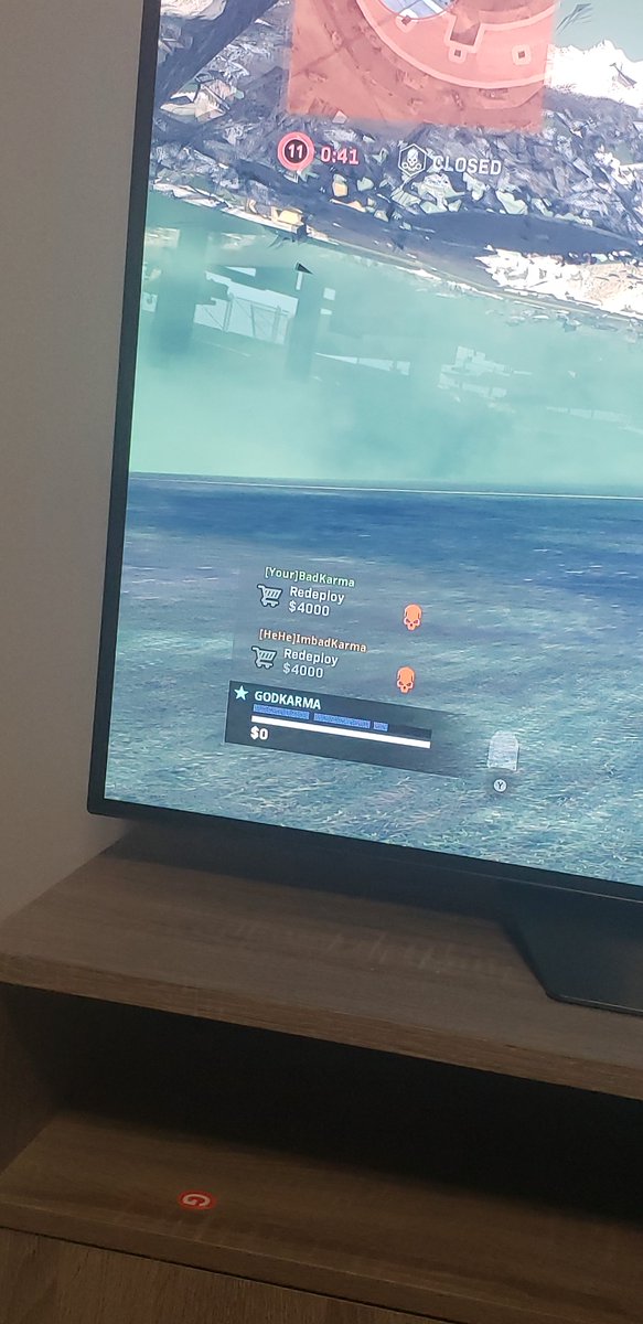 SkyMiteFall's tweet photo. @InfinityWard IP ban these little kids...not even old enough to be playing and under the map glitching to get wins...on fake accounts. Dont let these kids have the privilege to even play on ANY account. https://t.co/co3UeljvZV