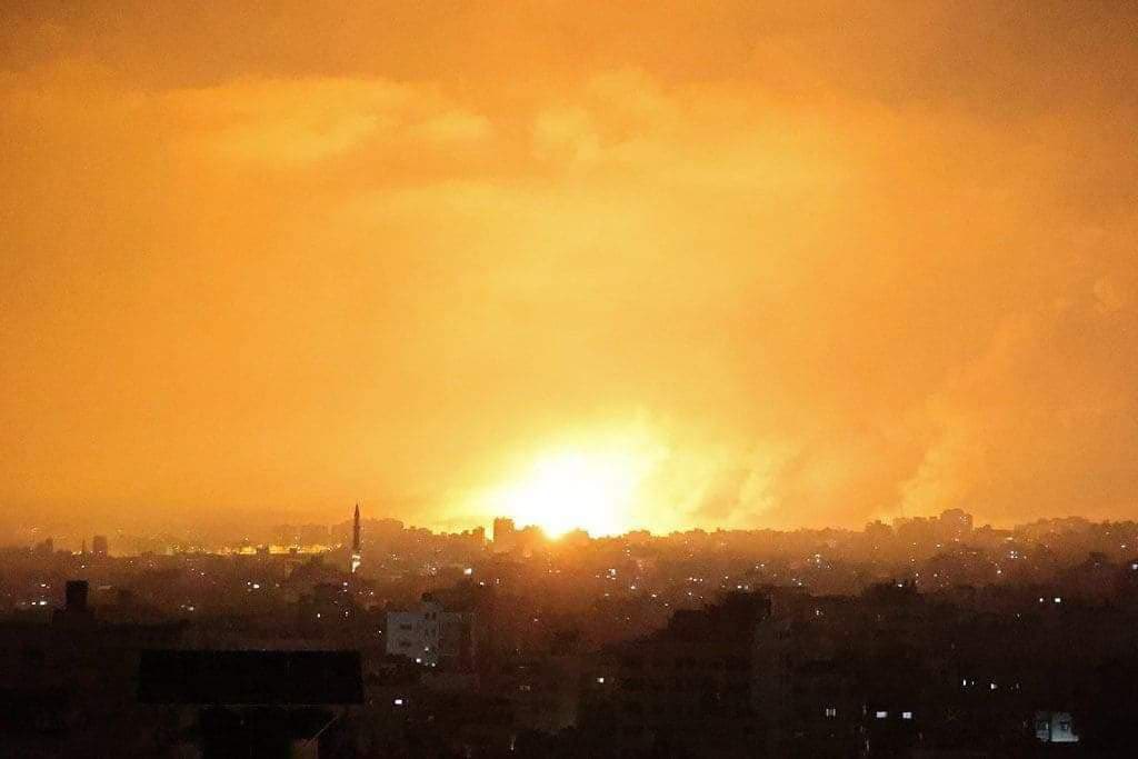 Ces images horribles émergent à Gaza ce soir, en raison des attaques brutales d'Israël contre des cibles civiles #GazaUnderAttack #GenocideinGaza