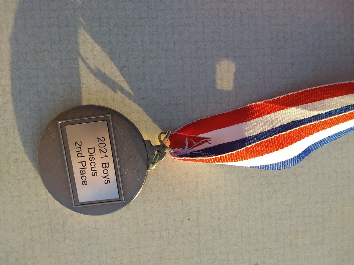 NikoHulslander's tweet photo. UPDATE!! 
From the Y.A.I.A.A. Track &amp; Field Championships in New Oxford...

@gabe_hulsy_54 earns 2nd Place in the Disc!

@KDnewspaper 
@kdcrosscountry 
@SESDRAMS 
@EdinboroFB 
@YDSports 
@bad2theallibone 
@YAscores 
#GiveMe2ClapsAndARicFlair https://t.co/qc93xE1Vk1