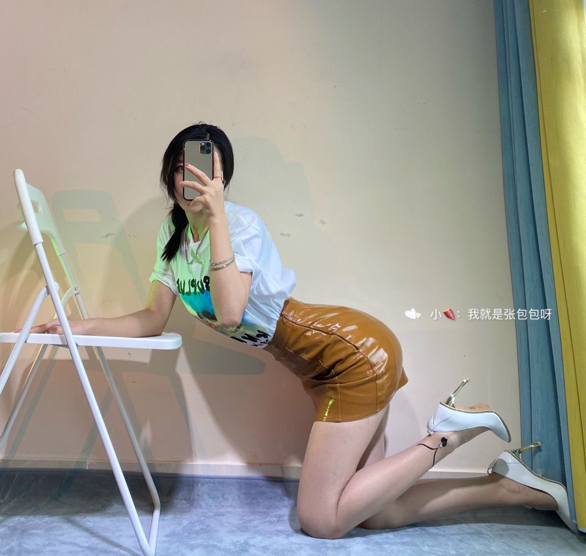 又到了想变成步行街地上的一块砖的季节了
T👔：iconslab
🧦：妖怪森林 https://t.co/EaBMwew9iz