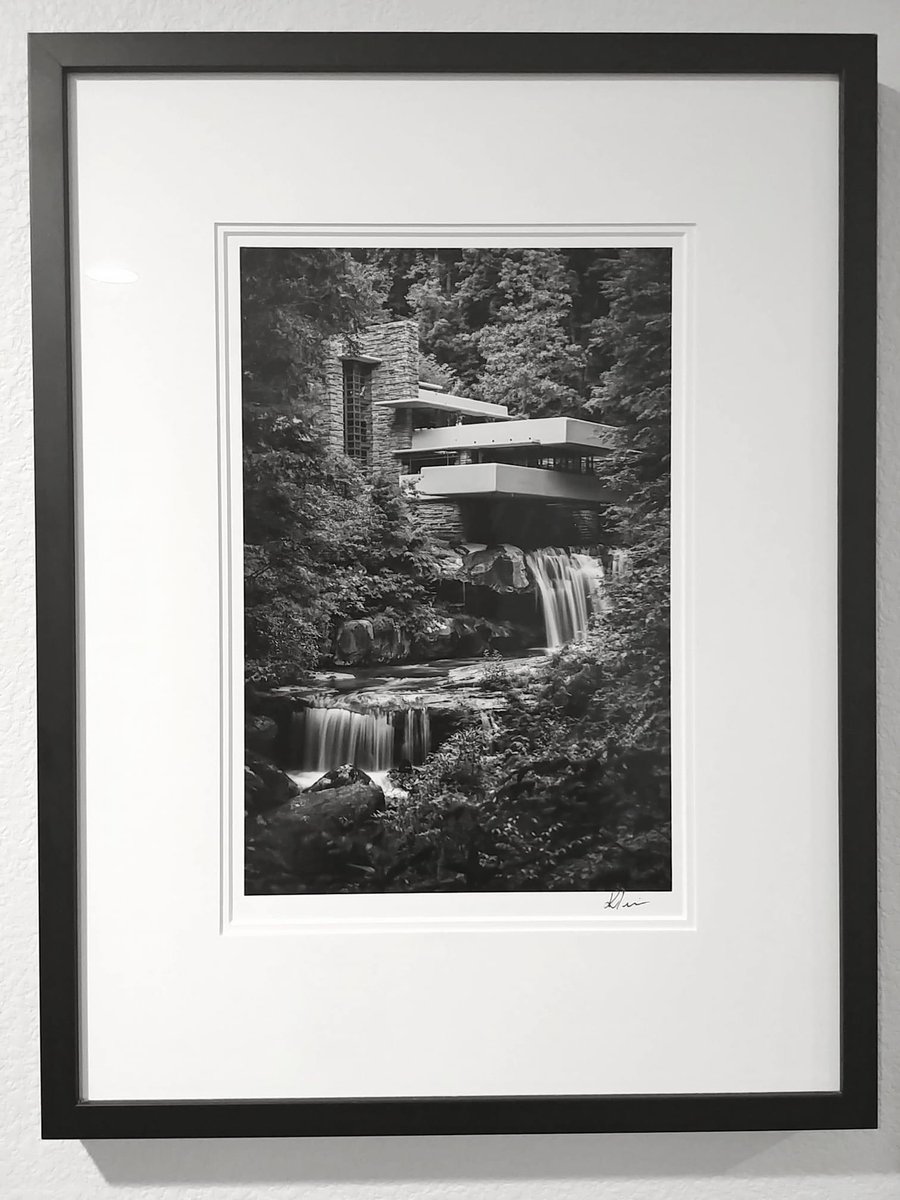 NicoleRoyseArt's tweet photo. 🔴SOLD “Fallingwater” Congrats to the new owner & artist #PeterBrianKlein on adding this fantastic piece to their collection! 🎨🥰💖 For more from this artist or about the gallery @RoyseContemp visit https://t.co/ecaWJAyzqB https://t.co/T87ulxC3iB