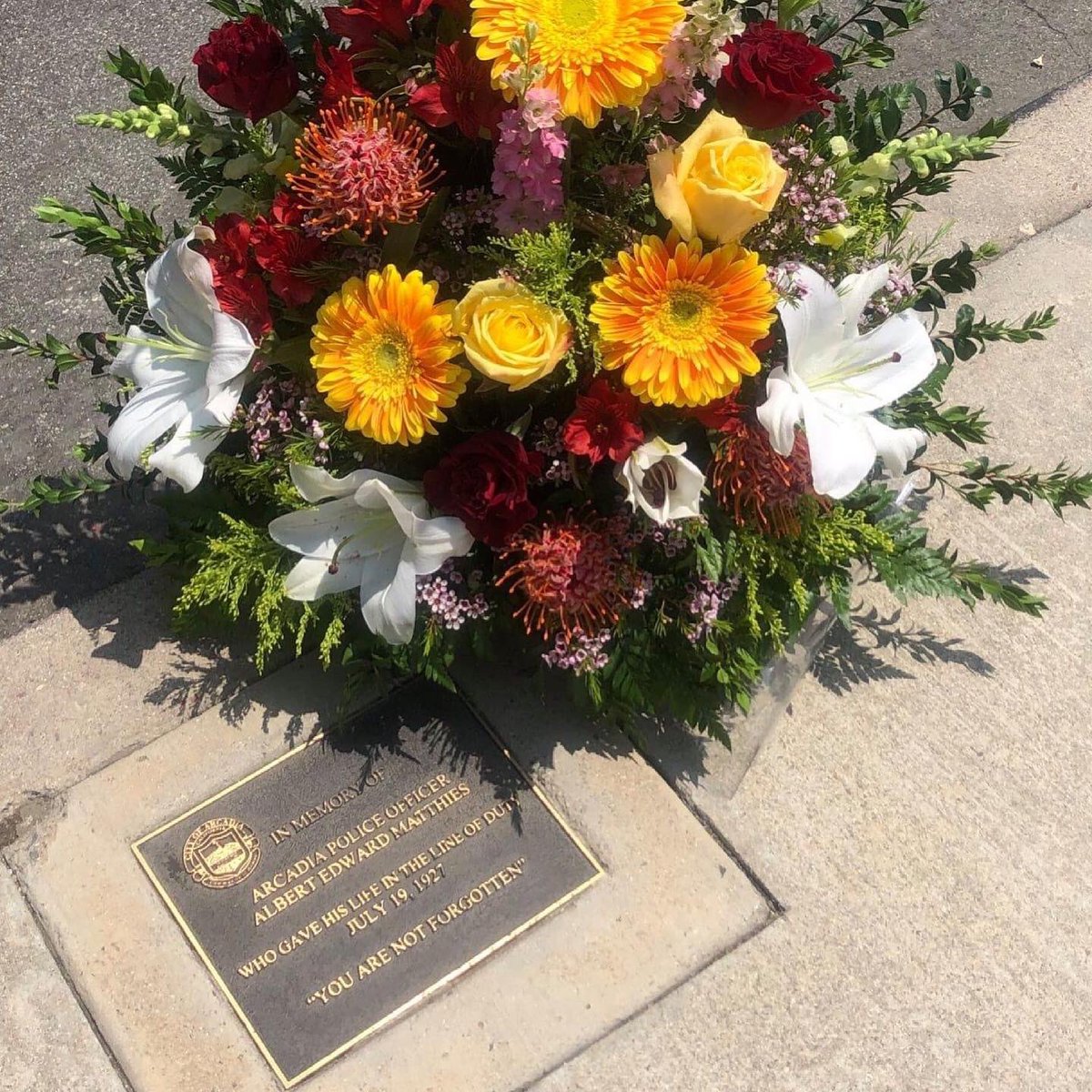 ArcadiaPD's tweet photo. The week of 5/9-5/15, is National Police Week and we honor Police Officers who have lost their lives in the line of duty. On 5/13/21, APD honored one of its own fallen officers, Albert Edward Matthies, who was tragically killed on July 19, 1927. #LODD #EOW https://t.co/Qgef6G5isl