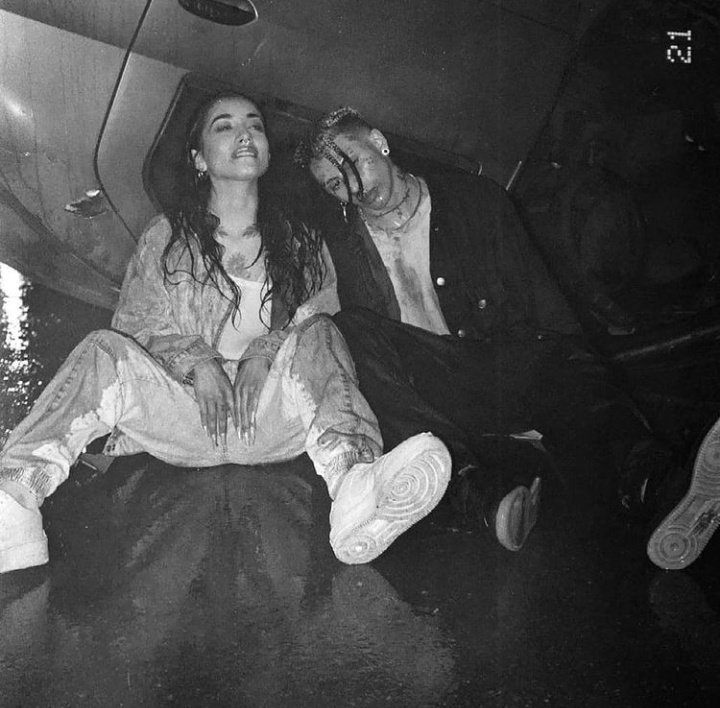 kheapics's tweet photo. #TeNecesito 💔

@kheayf @MariaBecerra22 https://t.co/0CYXa9UNaW