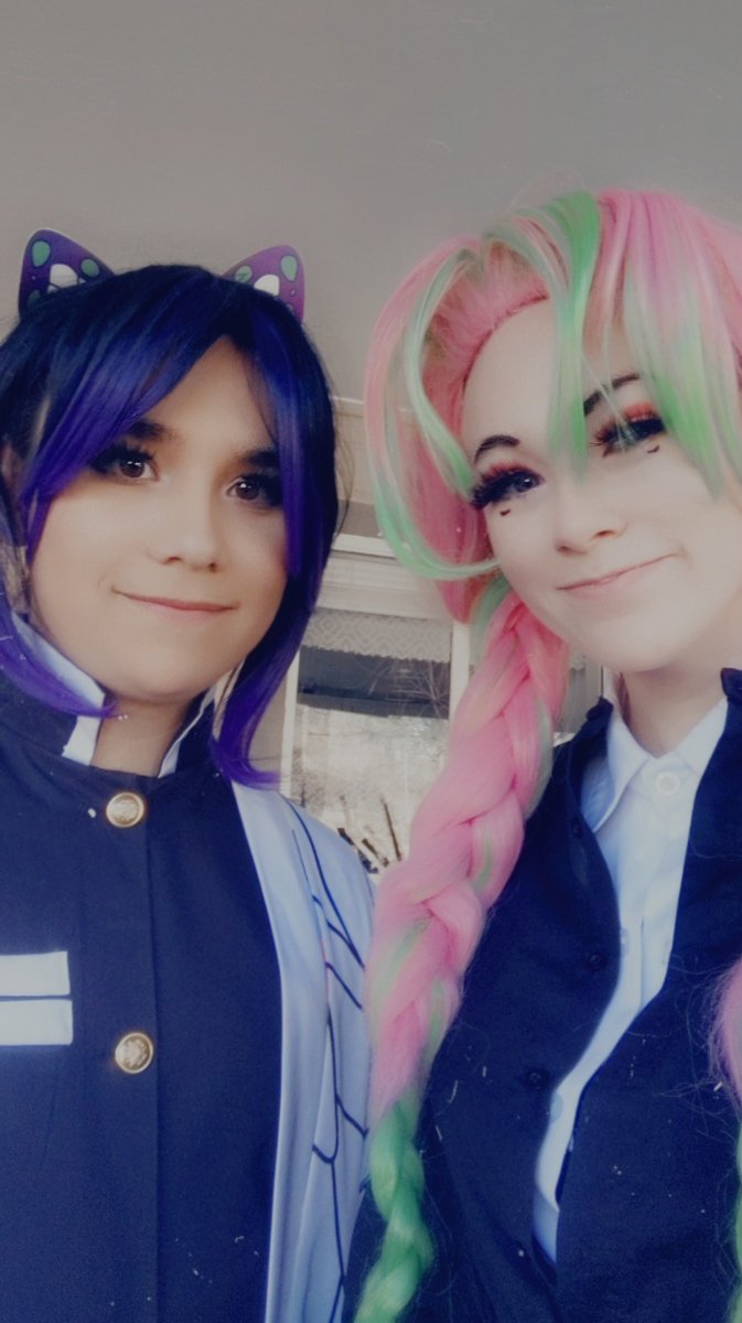 WCHS_Esports's tweet photo. We'd like to celebrate our graduating Seniors starting today. Mikinzi Strykul and Dylon Delong both are foundational members of our #leagueoflegends team. 

Mikinzi graduates with a GPA of 4.1 @Frozencat3030_ 
Dylon graduates with a GPA of 4.2

Gratz on your success https://t.co/jMmg6JKLaC