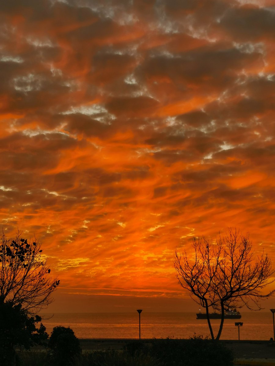 InfluencerTrip's tweet photo. Atardecer en Viña del Mar 📸 https://t.co/58eoIkHA9e