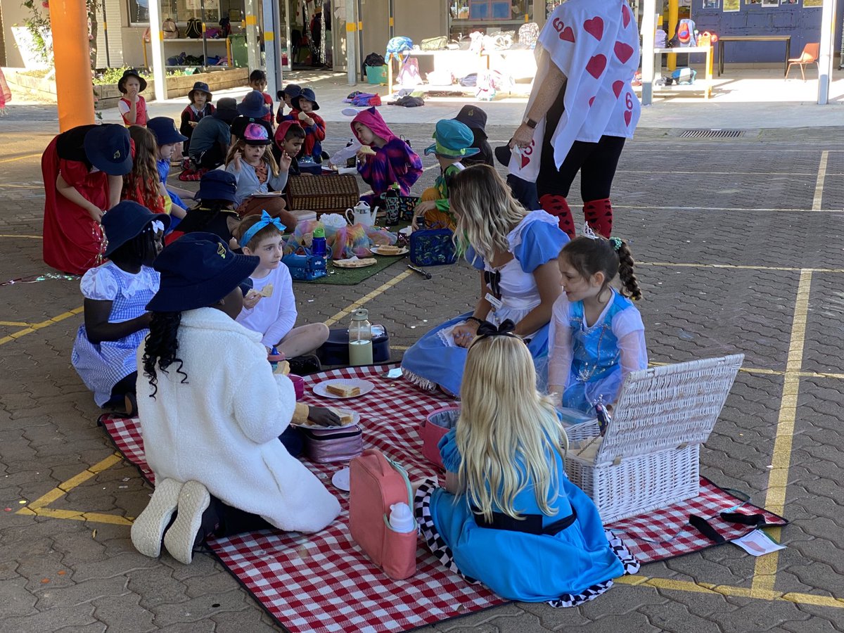 LizMcQuadeJones's tweet image. Experiential learning promoting Oracy ⁦@stjosephskwood⁩ 
#attendancematters 
👏⁦@trishreilly6⁩ ⁦@abusuttil2⁩ @mariebrogan7 ⁦@CatholicEdParra⁩