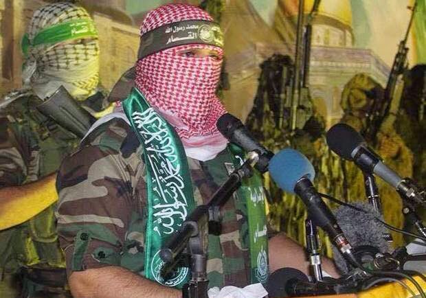 AbdMalekHussin's tweet photo. Kenali siapa Mohammed Al-Deif..

▪️Ketua pemerintah Briged Al-Qassam sejak 2002
▪️Lahir di Khan Younis, selatan Gaza (1965)
▪️Graduan biologi, Universiti Islam Gaza
▪️Operasi Israel membunuhnya gagal (2002, 2004, 2006, 2014)
▪️Isteri dan 2 anaknya mati dibom Israel (19 Ogos 2014) https://t.co/5JZumzSyXY