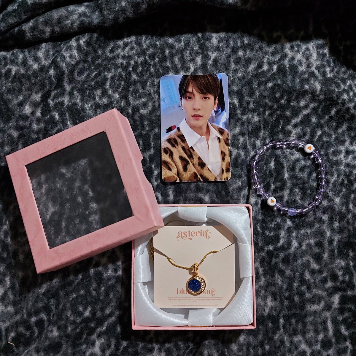kmbrly_rlc's tweet photo. My Blue Moon necklace arrived today! It's so beautiful 💙 thank you so much @sugarandspiceph
#SASFeedbacks https://t.co/Vua21KIoB6