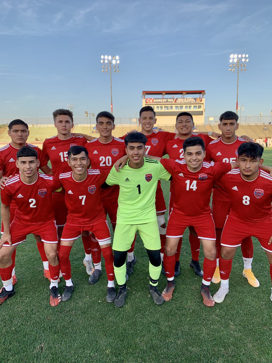 Final result:

Sanger 2 - 1 Madera

A big night for our seniors as we end the season with a win! Apaches finish the regular season with a 18-1 overall record and 9-1 in league. Time to rest and prepare for playoffs 

Goals
Martinez ⚽️
Villalobos ⚽️ 

#ApacheFutbol #FTT #DTT