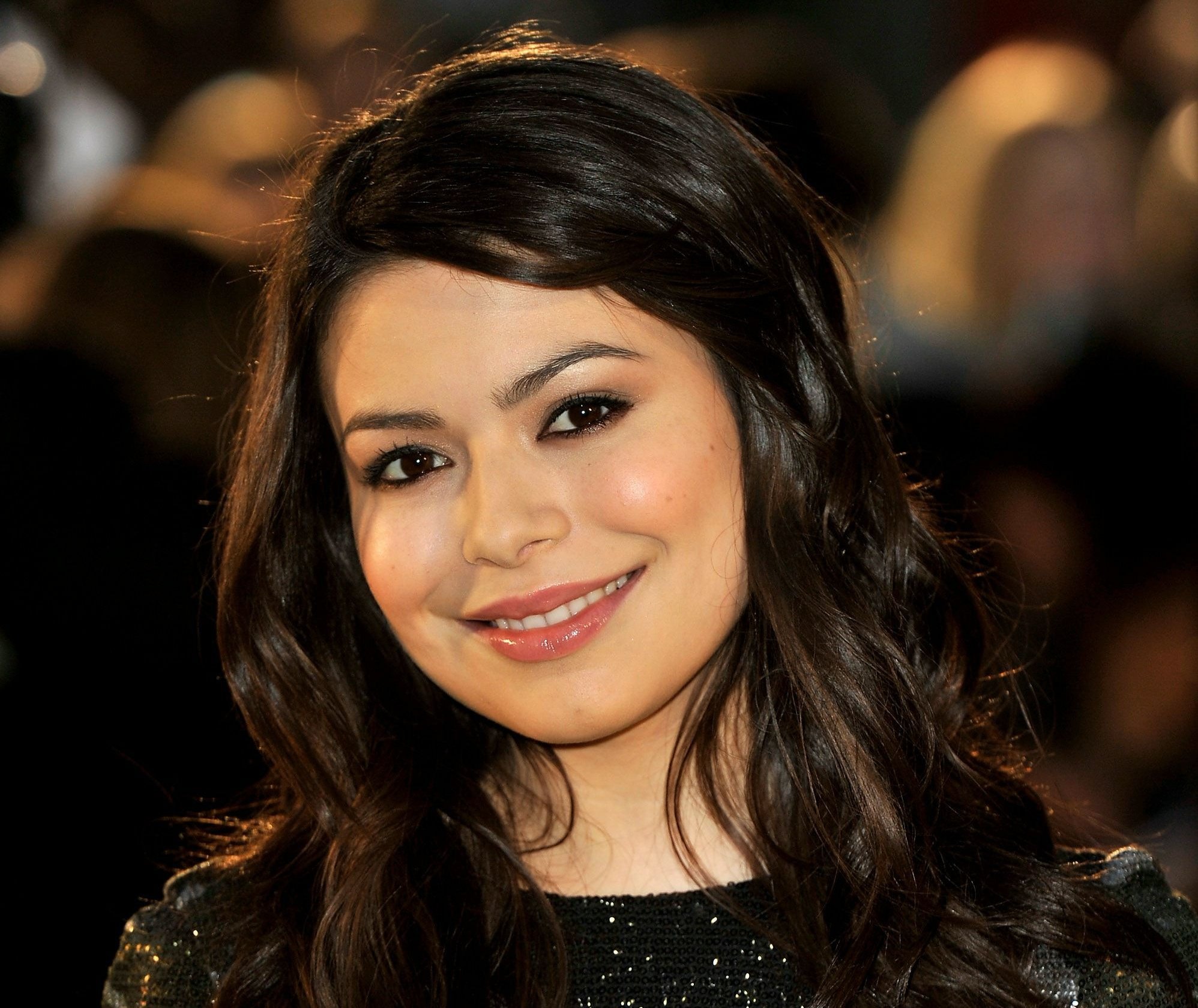 Happy Birthday To Miranda Cosgrove!          