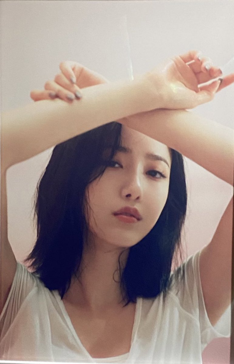SinBloops7's tweet photo. SHE LOOKS SO HOT https://t.co/wiTNCc07jg