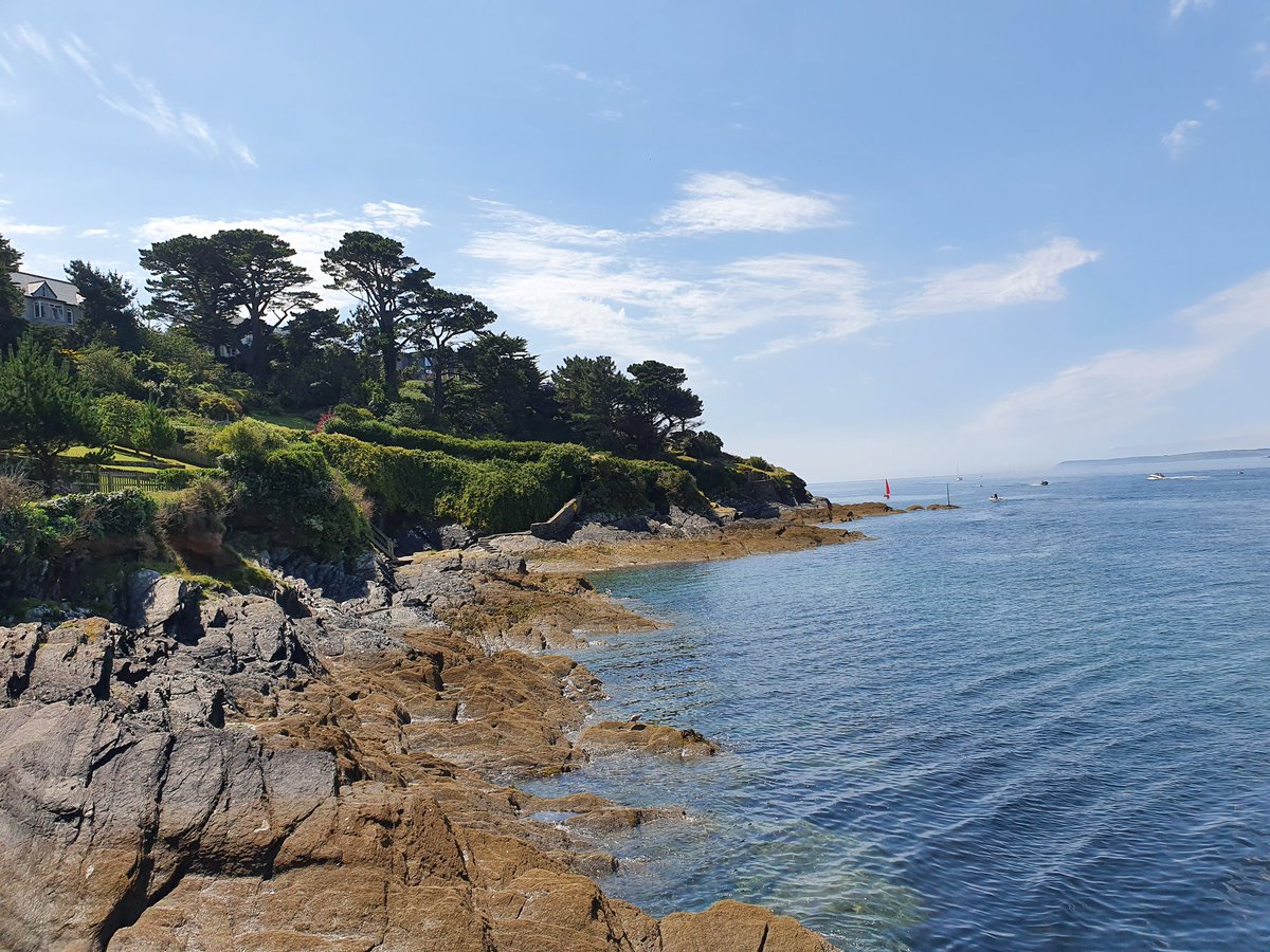 RJonTourUK's tweet photo. Polruan Castle is on the bank of the River Fowey and has some fantastic views of the River, the sea and over the river to Fowey.

https://t.co/lFDZaFMCHd #cornwall #staycation #earlybiz https://t.co/2CAEjEI52l