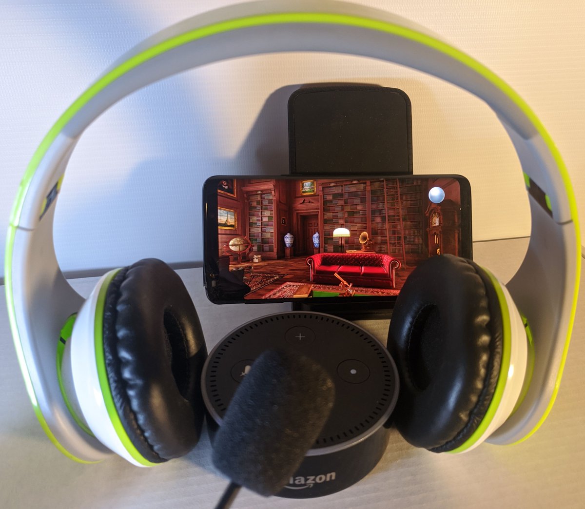 odecologn's tweet image. For the first time in history, a smart speaker is embedded in a virtual reality communication app. Now you will never be alone. Alexa will be with you an infinitely wise, patient and self-learning interlocutor. #vTime #Alexa