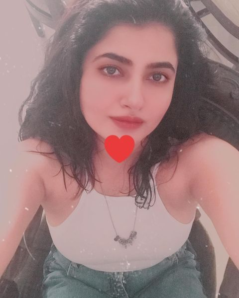 E1UBLRKX0AIKMa5?format=png&name=small