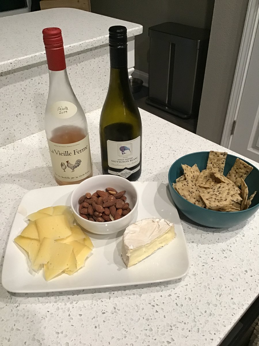 WineCheeseFri's tweet photo. A4 The cheese!!! And the meats, and the olives! But we did have some canned wines that went very well with our fresh fruit too! #pinksociety #yeswayrose #glutenfreecrackers #charcuterie #almonds #cheeseoclock https://t.co/crrnsmSYXo
