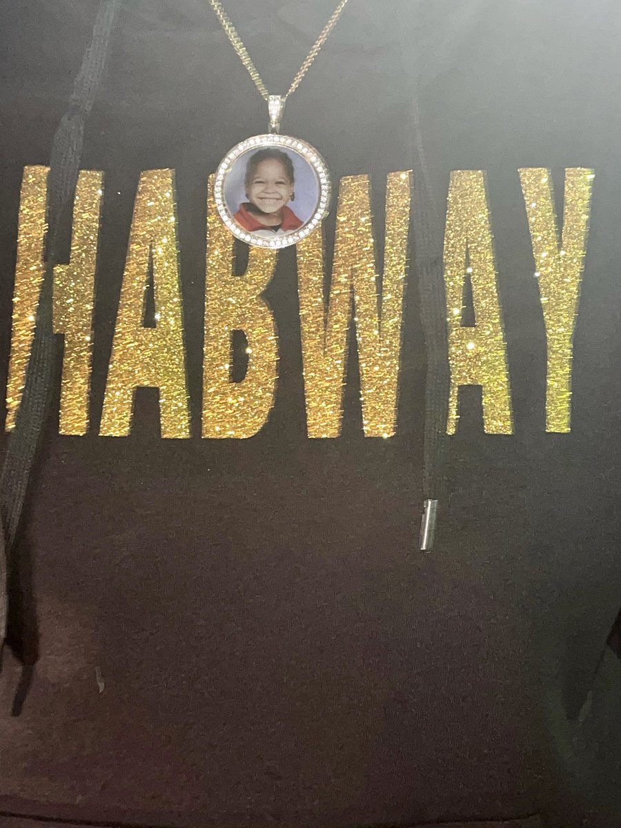 HabwayYL's tweet image. I got fallen soldiers, I’m just thankful count my blessings 🤞🏾 #TaurusSeason  #22 #4Duke💙