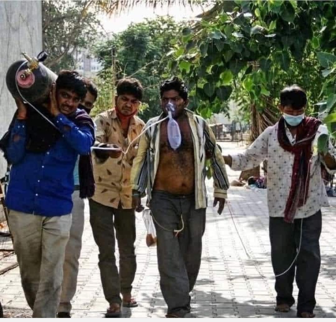 जिसके पास ऐसे चार लोग हे उसने वास्तविकता में कुछ कमाया है बाकी सब दिखावा और झूठ है बुरे वक्त में जो भी आपके साथ है बस वही सच्चा यार