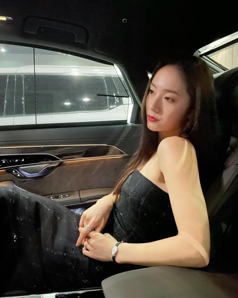 krystclass's tweet photo. GOOD MORNING MISS KRYSTAL https://t.co/MJYAQXnZed