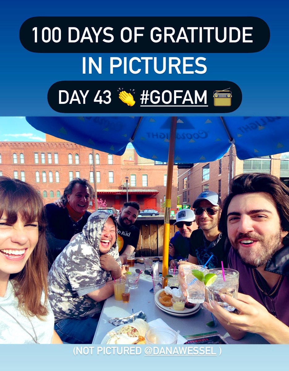 #100DaysOfGratitude (in pictures)

Reunited and it feels so good... #gofam for life! 💙