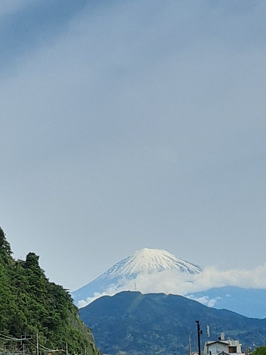 モモ2586 こにゃにゃちわ 久々に カードキャプターさくら を観て ケロちゃんのオマケの時のごあいさつを聞き 他でも聞いてるｿﾞ バカボンのパパだった W 由比からの富士山