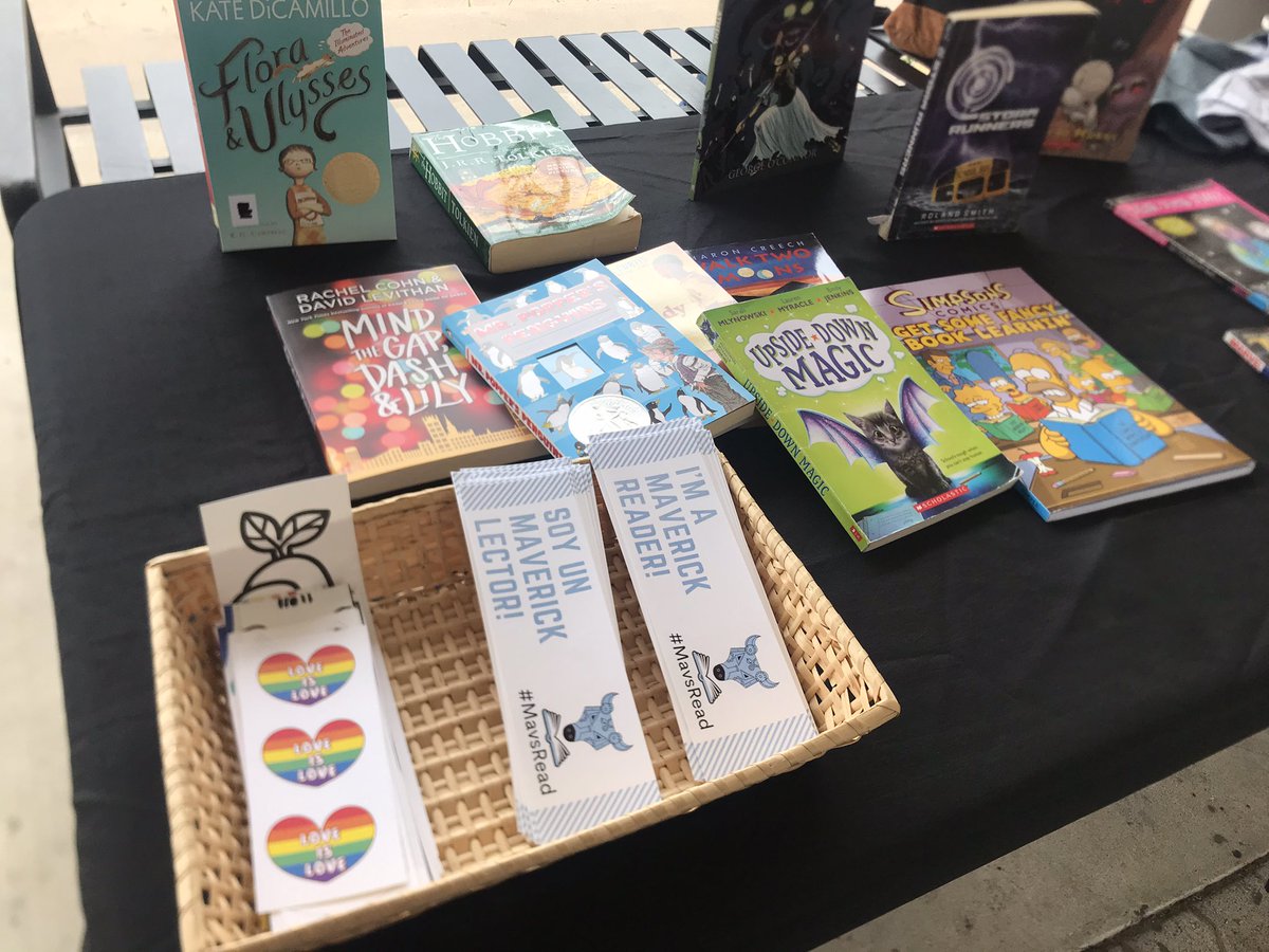 MendezMSLibrary's tweet image. Loved giving out free books and bookmarks during our 6th Grade Transition Camp this evening. I especially enjoyed meeting new families and taking a break to read with our Kick Start team! 📚🥋📖@MendezMS_STEM @AustinISD #AISDProud