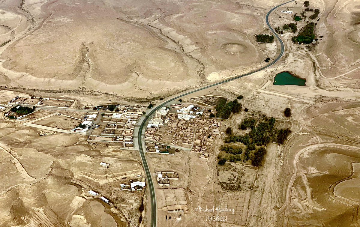 صورة جوية من وطننا الجميل ل قرية الرويضة التاريخية التابعة للمجمعة حفظ الله بلدنا الغالي قيادة و شعبا 
Ruwaidah Village near Majmaah in Riyadh region 
#مشعل_السديري #الرويضة #المجمعة #سدير  
#منطقة_الرياض #MishaalAlsudairyPhotography
#السياحة_السعودية 
#Riyadh 
#SaudiArabia