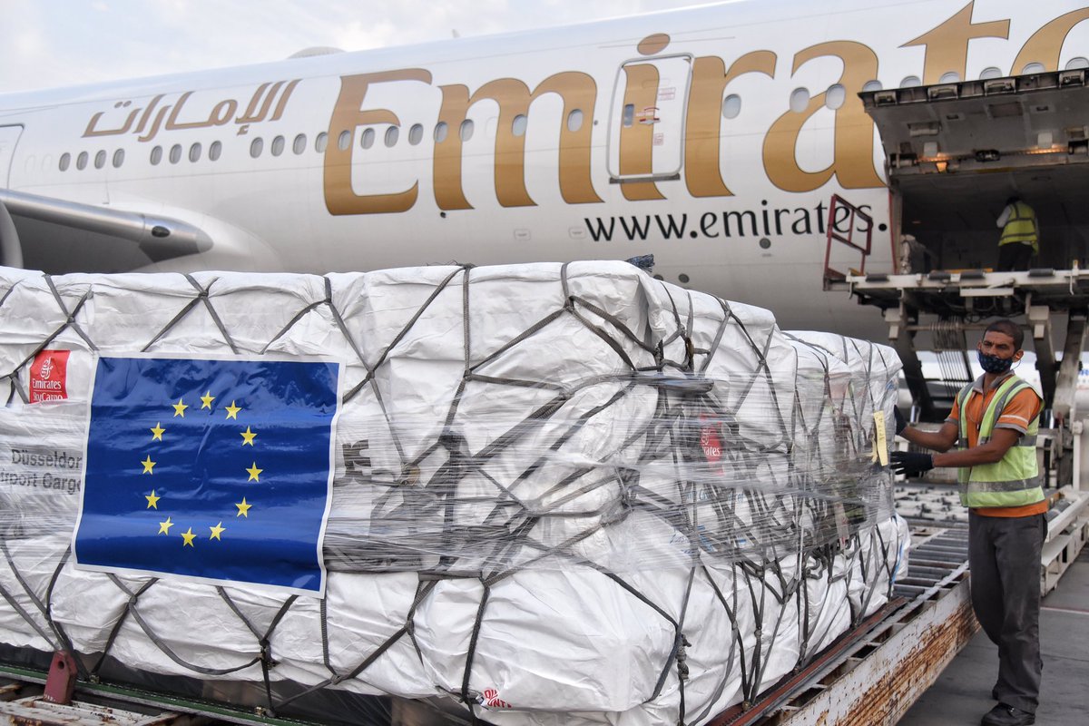 MEAIndia's tweet photo. 🇮🇳🇩🇪🇳🇱🇵🇹🇪🇺
EU solidarity &amp; cooperation continues. Aircraft arrives carrying 223 ventilators, 25000 vials of Remdesivir &amp; other medical equipment from Germany, 30000 vials of Remdesivir from Netherlands &amp; 5500 vials of Remdesivir from Portugal. Value support of our 🇪🇺 partners. https://t.co/JpBS4ZuXrG